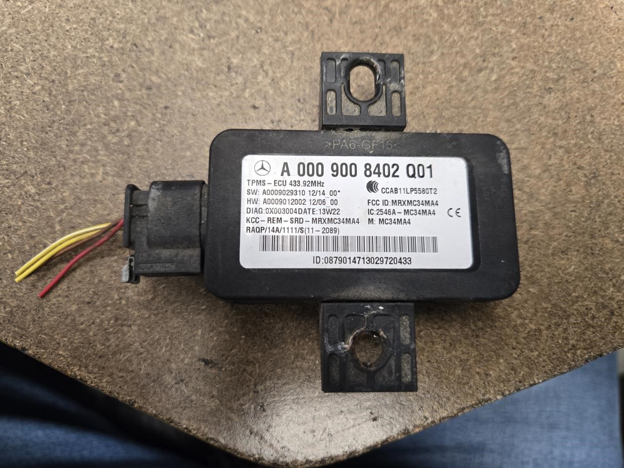 2014 MERCEDES-BENZ MERCEDES GL-CLASS  14-16 166 Type Suspension; GL63 Tire Pressure Chassis Control Module