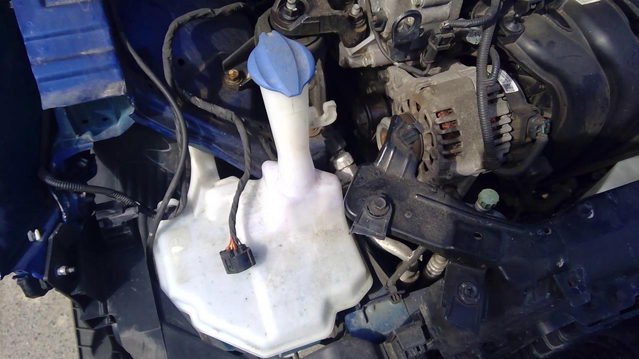 2018 KIA FORTE  17-18 Mexico Built (VIN 3 1st Digit) Sedan Wash Reservoir Assembly
