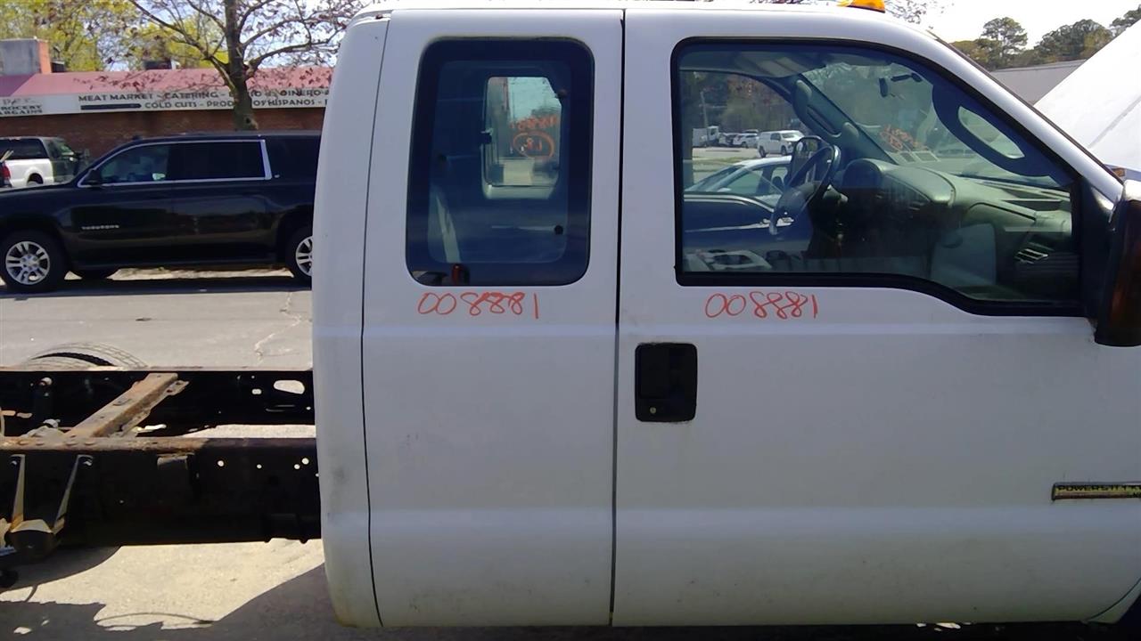 2007 FORD FORD F350SD PICKUP  99-07 Super Cab R. Moveable (flip) Glass Tinted Glass Door Assembly Rear Side