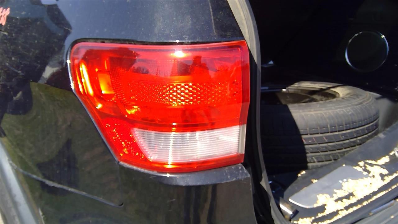2013 JEEP GRAND CHEROKEE Taillight