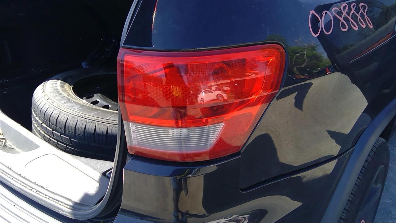 2013 JEEP GRAND CHEROKEE Taillight