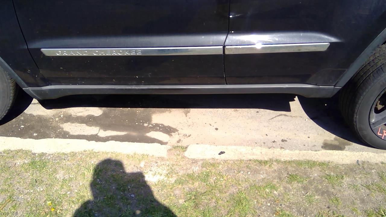 2013 JEEP GRAND CHEROKEE Rocker Panel Moulding
