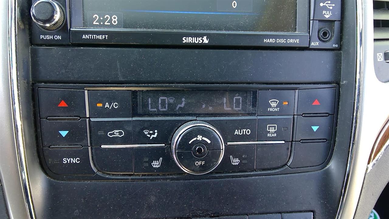 2013 JEEP GRAND CHEROKEE  11-13 Automatic Temperature Control Fahrenheit Display Heated Front Seats W/o Ventilated Front Seats Temperature Control