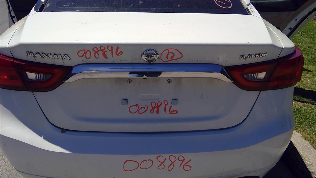 2017 DATSUN 810/MAXIMA Decklid Tailgate