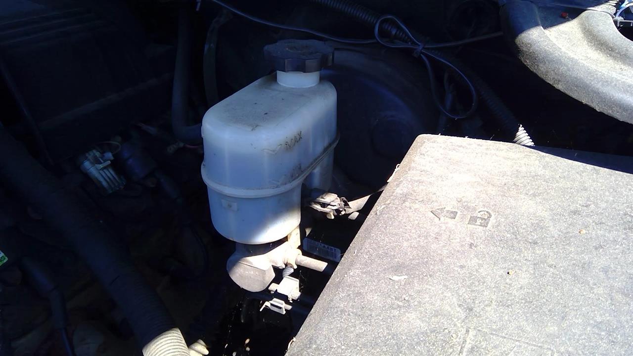 2010 CHEVROLET SILVERADO 1500 PICKUP  09-13 W/o Active Apply Brakes; W/active Brake Control (opt JL4) Brake Master Cylinder