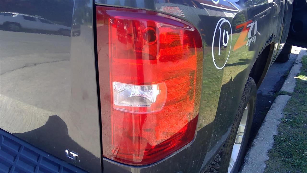 2010 CHEVROLET SILVERADO 1500 PICKUP  12-13 R. Taillight