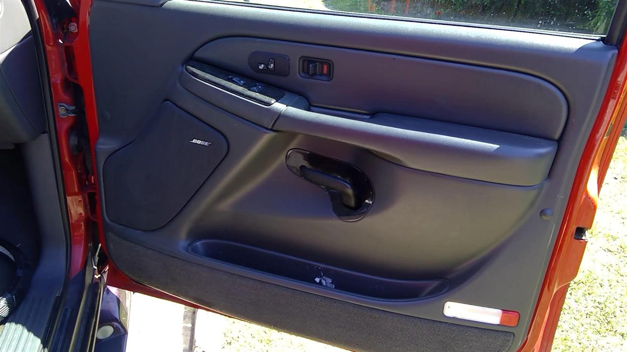 2004 CHEVROLET AVALANCHE 1500 Trim Panel Front Door