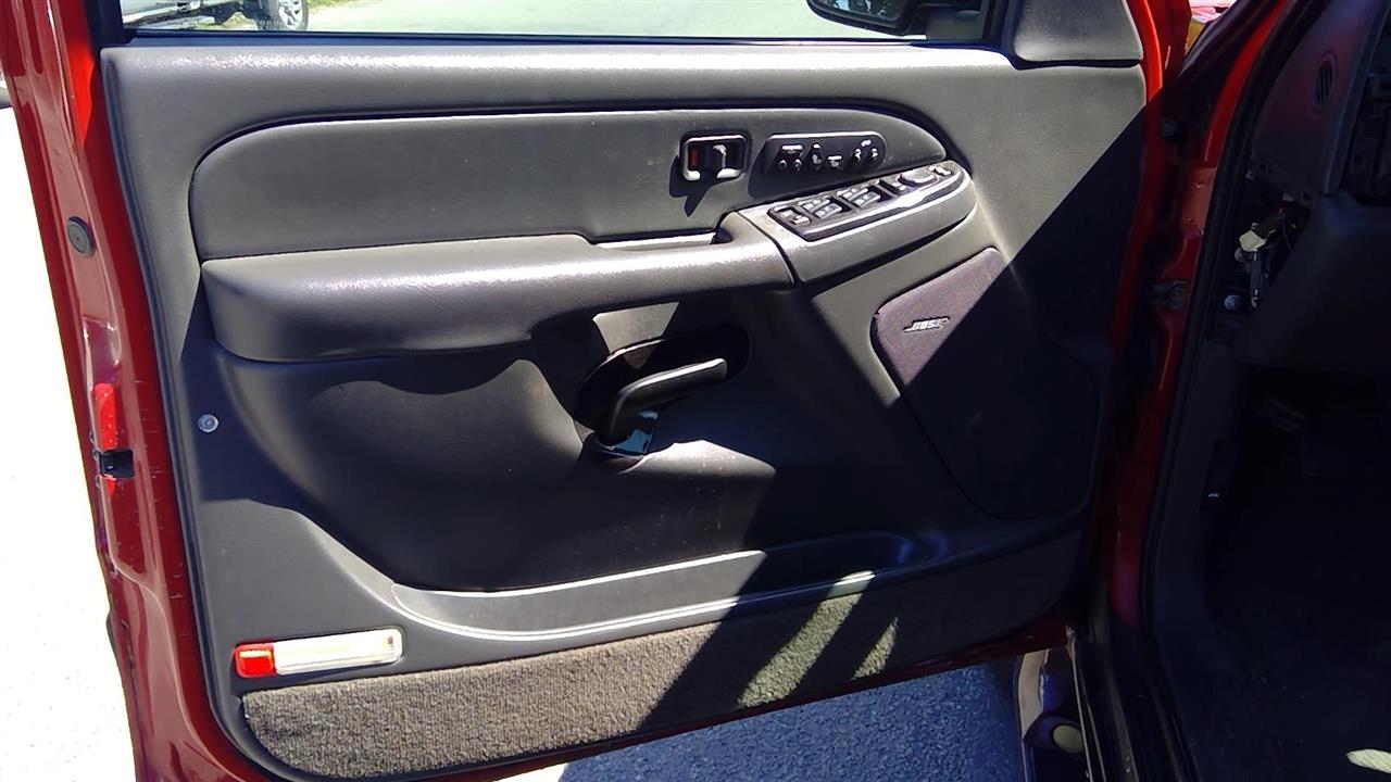 2004 CHEVROLET AVALANCHE 1500 Trim Panel Front Door
