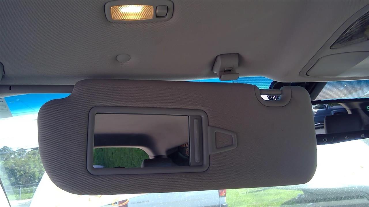 2017 HYUNDAI SANTA FE  19 (roof Illuminated) LWB W/o Sunroof; L. Sun Visor