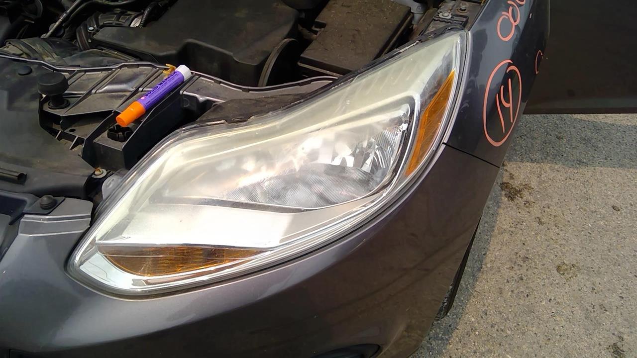 2014 FORD FOCUS  13-14 Halogen Aluminum Trim SE L. Headlight Assembly