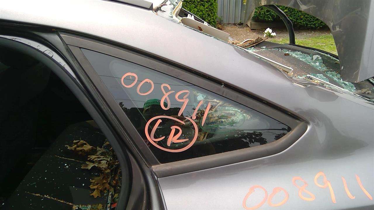 2014 FORD FOCUS  16-18 Sedan Black Moulding L. Quarter Glass