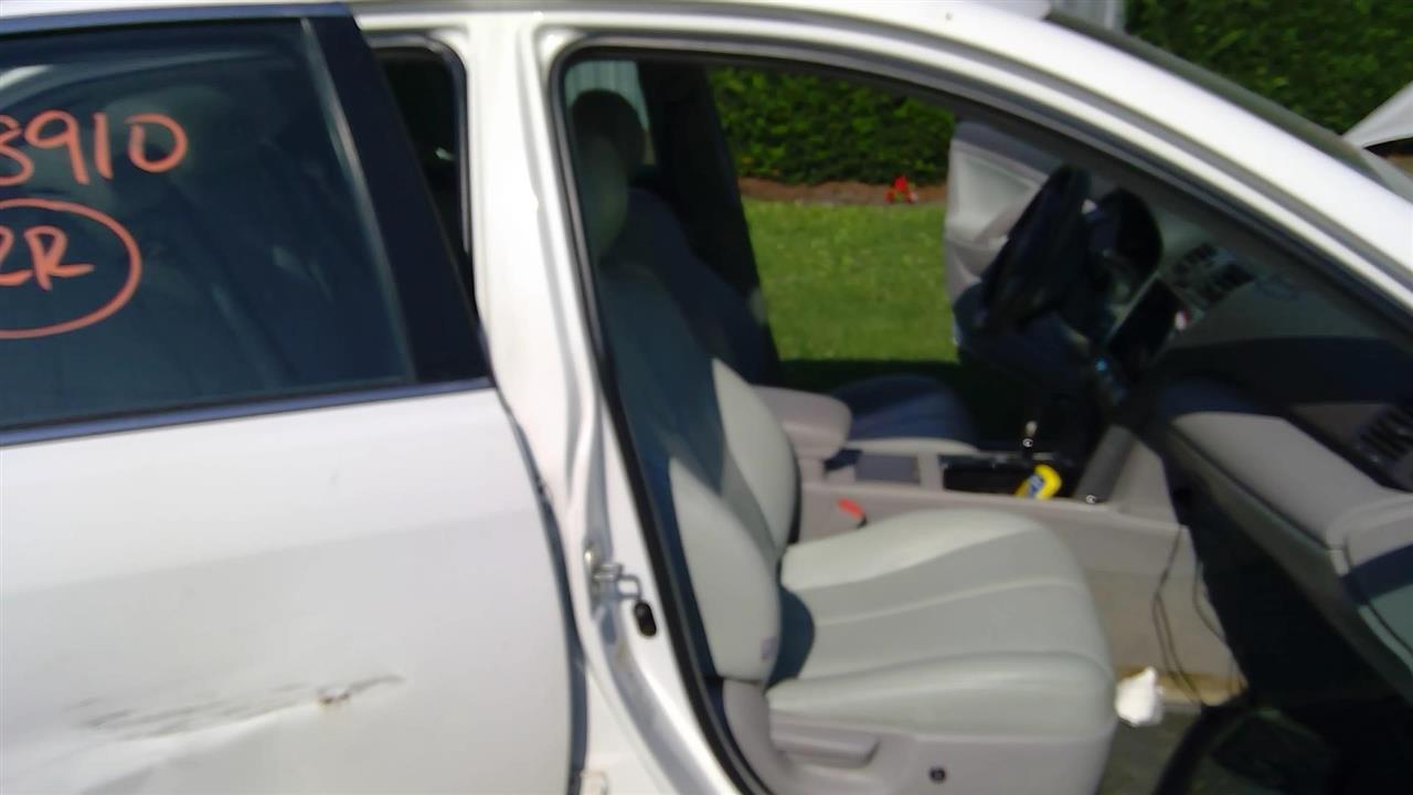 2010 TOYOTA CAMRY  07-11 R. Center Pillar
