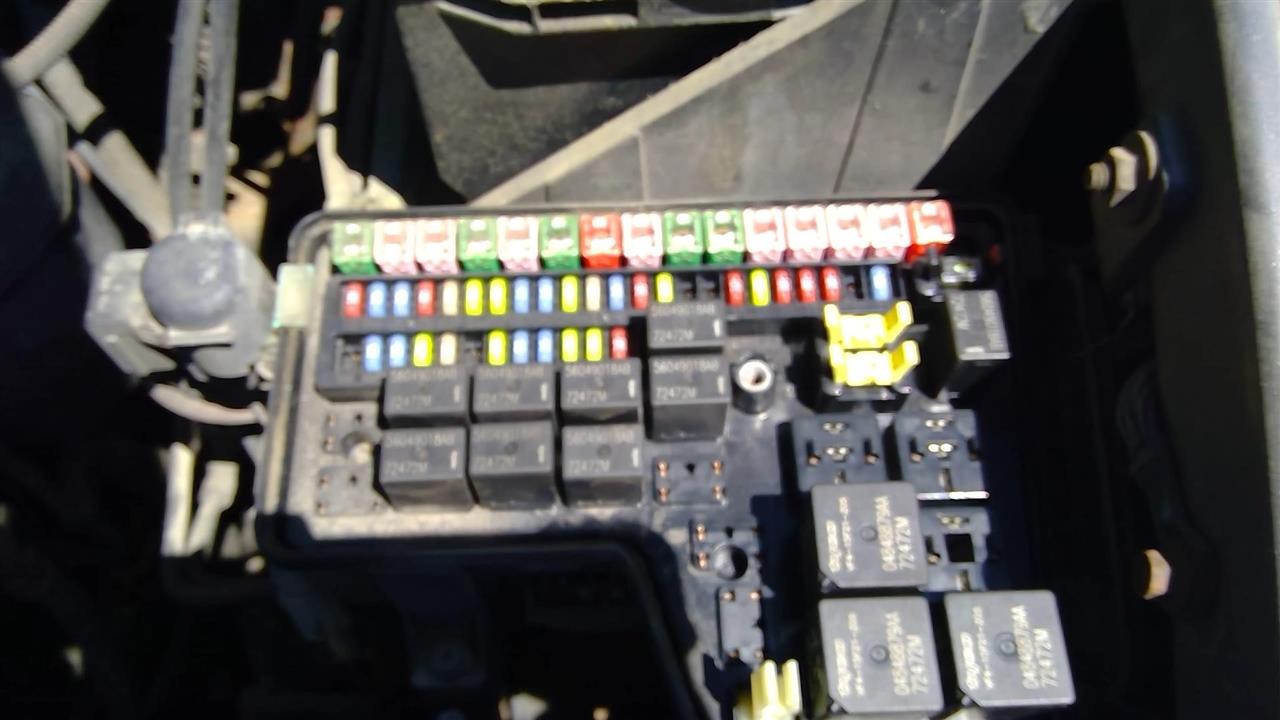 2003 DODGE DODGE 1500 PICKUP Fuse Box Engine