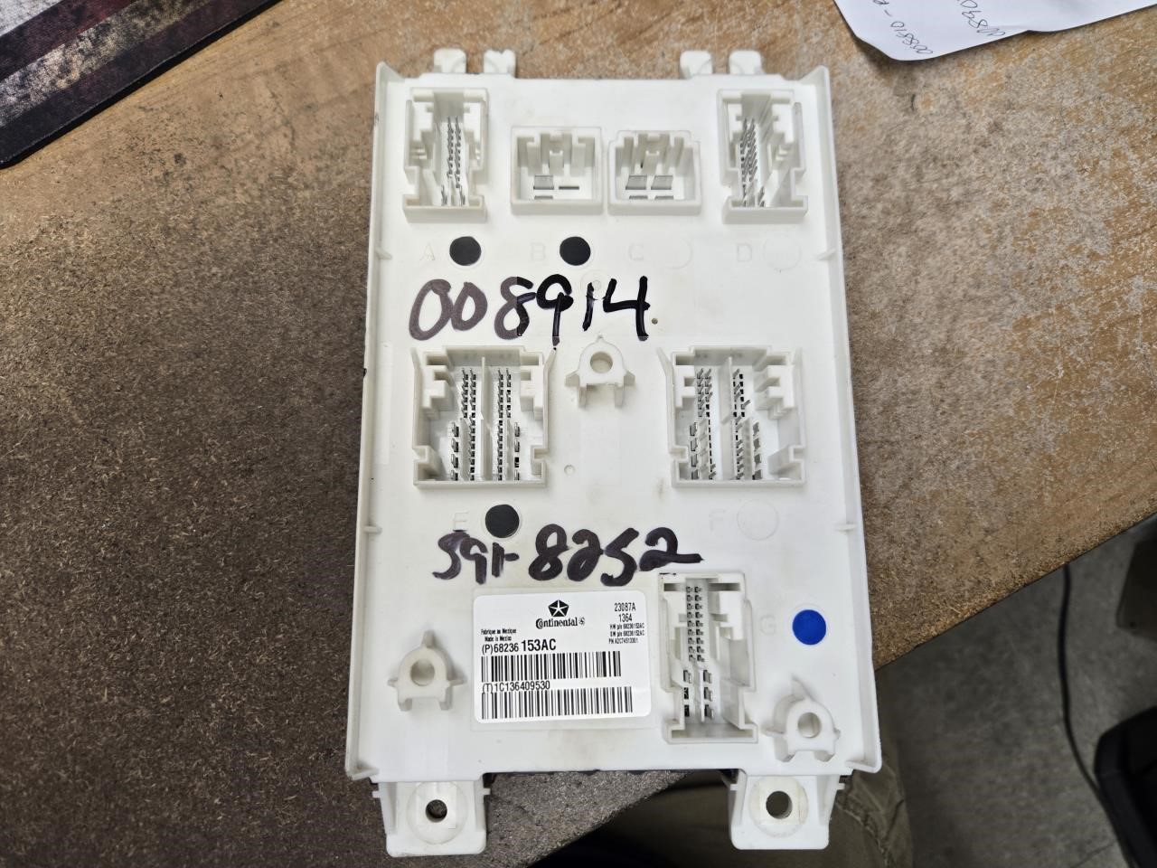 2014 DODGE DODGE 1500 PICKUP  14 Body Control (BCM); (LH Side Kick Panel) Chassis Control Module