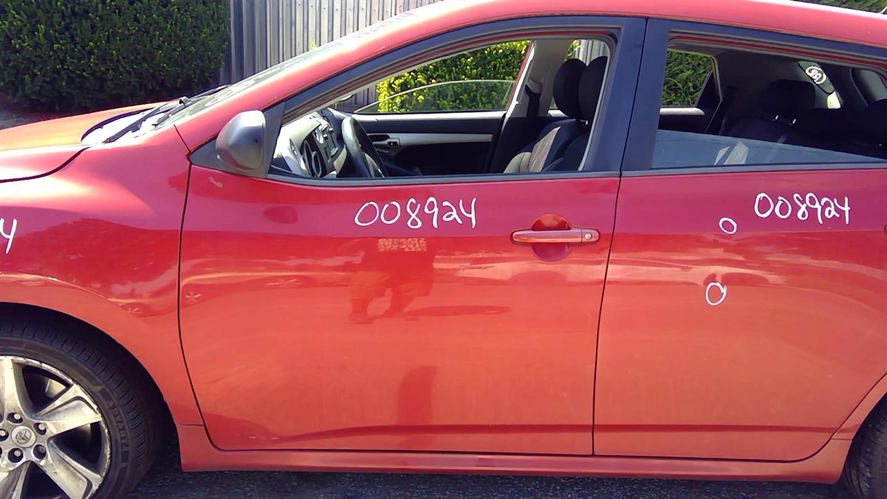2013 TOYOTA MATRIX  14 (Canada Market) L. Electric Windows Door Assembly Front