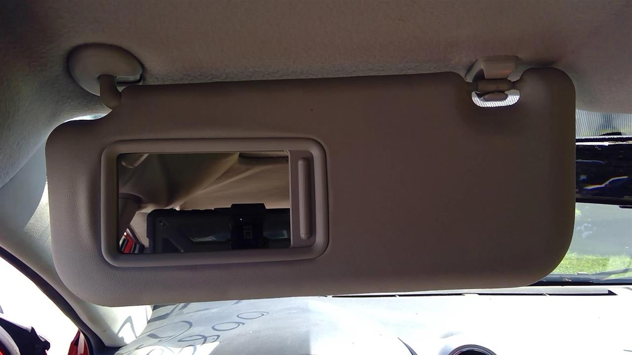 TOYOTA MATRIX 2009-2013 L. Sun Visor