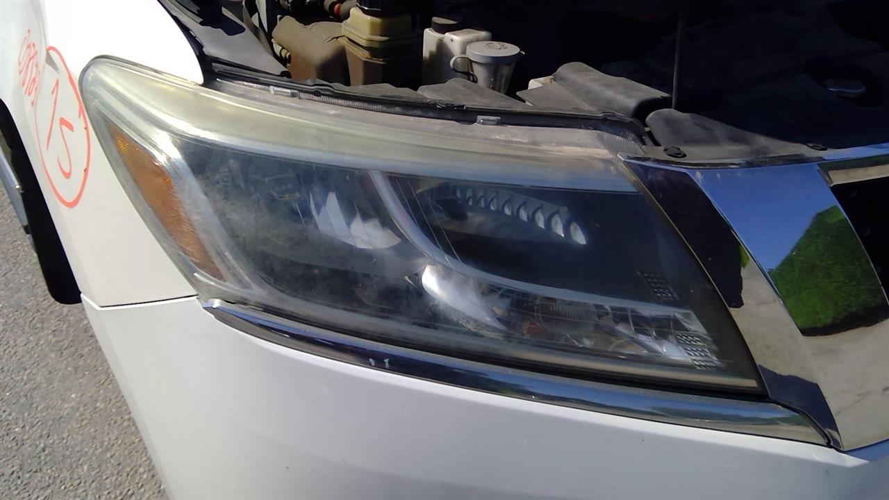 2015 NISSAN PATHFINDER  13-16 R. Headlight Assembly