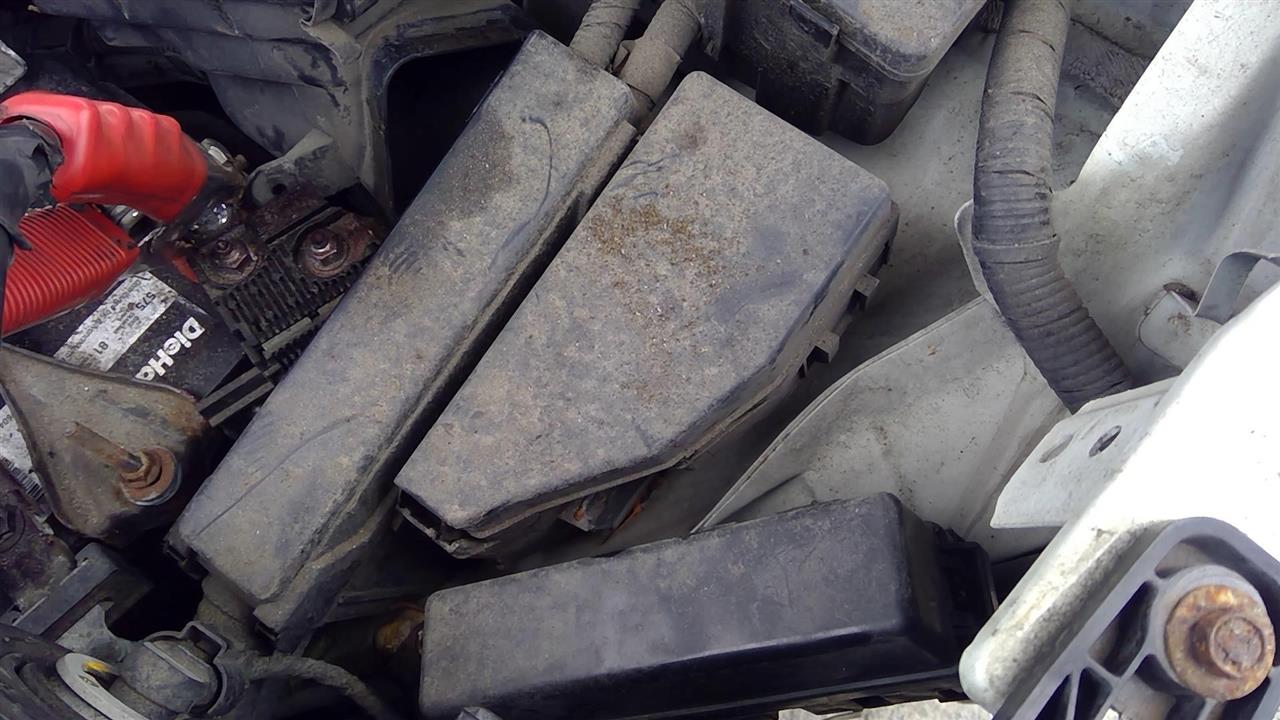2015 NISSAN PATHFINDER  22 Fuse Box Engine