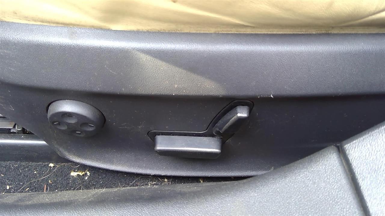2015 TESLA TESLA MODEL S Seat Track Front
